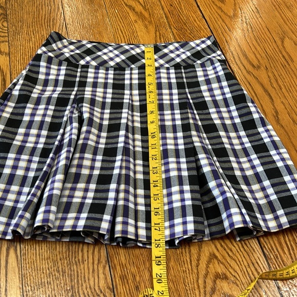 Parker purple/black pleated schoolgirl uniform skirt. Side zip. Size 2. - Picture 12 of 13